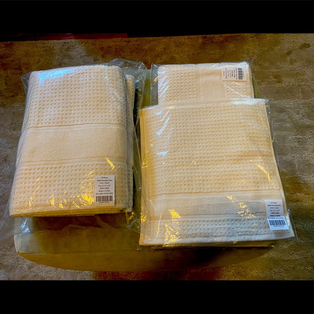 Brand New Set of Turkish Cotton Bath/Wash Towels